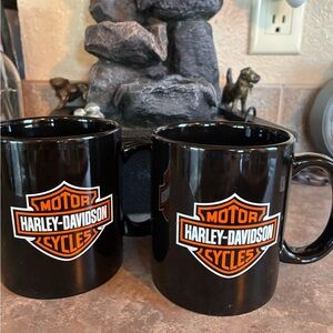 Harley-Davidson Black and Orange Mug Pair
